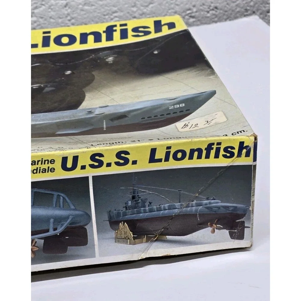 Revell 1:180 U.S.S. Lionfish Plastic Model Kit #5228 [U5]